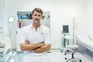 Vasektomie-Experte Dr. Polajnar